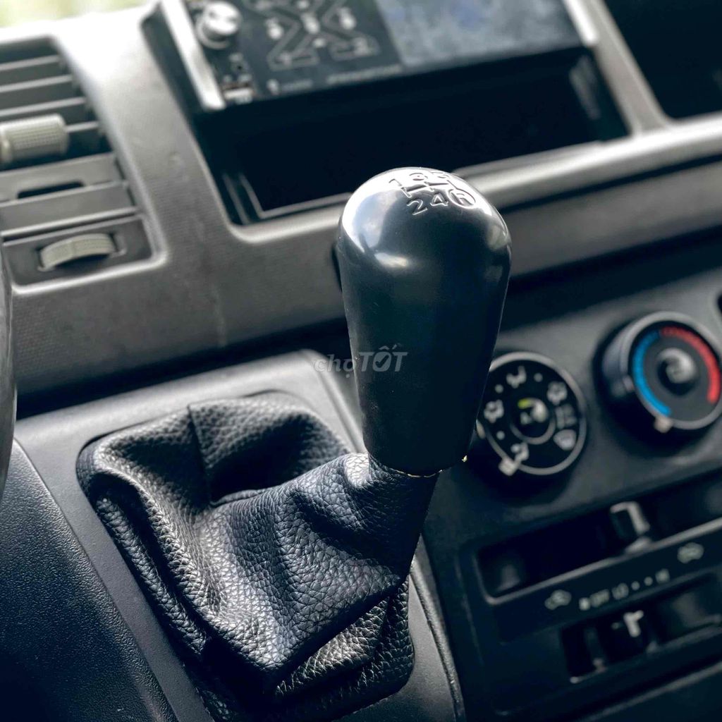 Toyota Hiace 2008 tải van 5 chỗ Super Wagon 2.7. Mua bán Ô tô tại Quận Cầu Giấy Hà Nội được đăng bởi Tô Văn Tiến hình 10