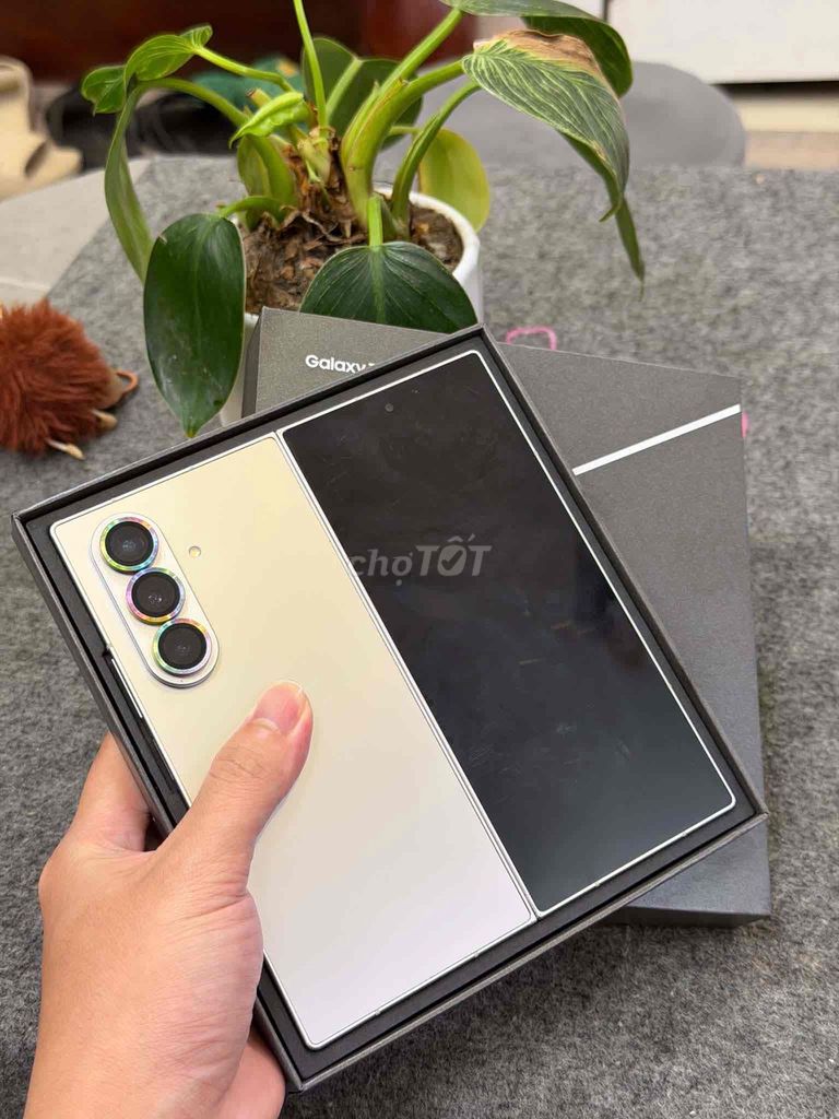 Samsung Zfold7 256Gb Bạc Hàn Quốc. Mua bán Điện thoại tại Quận Cầu Giấy Hà Nội được đăng bởi Thanh Thoa hình 1