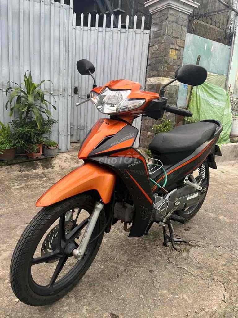 Cần bán xe Honda Blade 110 đời 2015. Mua bán Xe máy tại Thành phố Thủ Đức Tp Hồ Chí Minh được đăng bởi Hồ Đăng Khoa hình 1