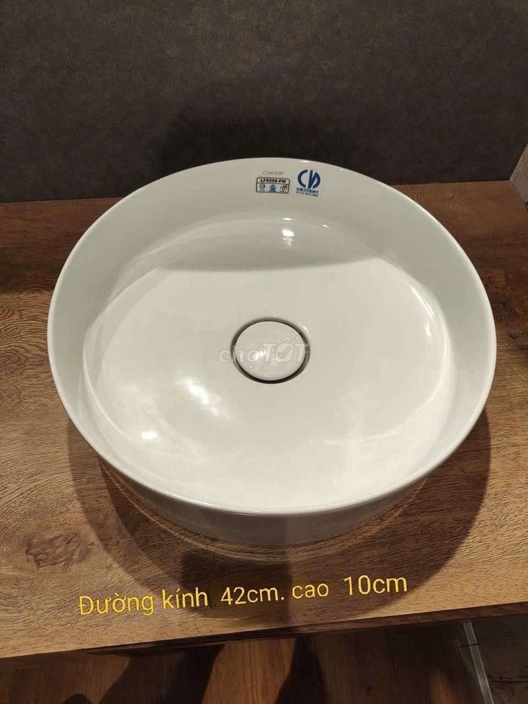 Lavabo Caesar LF5258 Sứ Trắng, kèm 2 kệ góc inox. Mua bán Thiết bị vệ sinh, nhà tắm tại Thành phố Thuận An Bình Dương được đăng bởi thanh tuyen hình 1