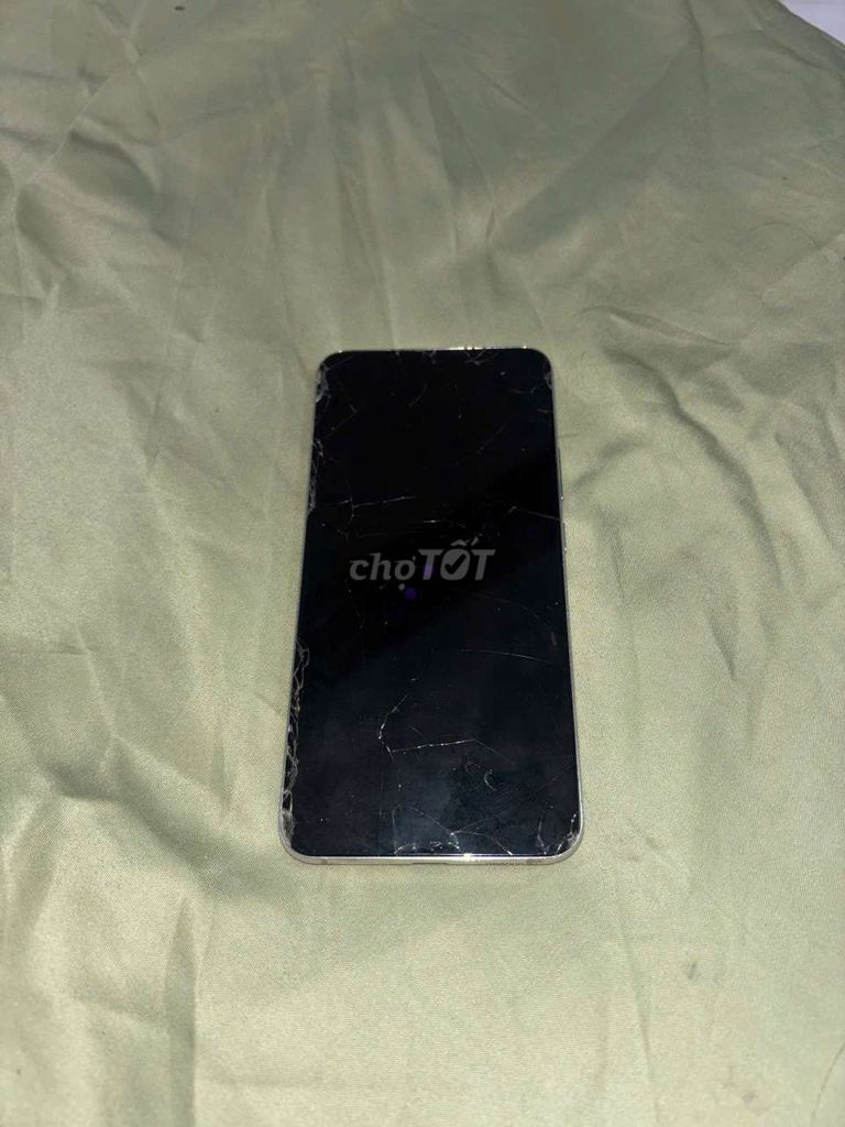Samsung Galaxy S22 Plus 256GB Bạc. Mua bán Điện thoại tại Thành phố Thủ Dầu Một Bình Dương được đăng bởi Nguyen Truong hình 1