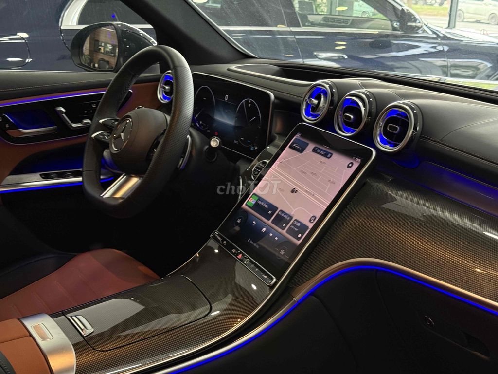 Mercedes Benz GLC 2023 - 800 km xám/ nâu. Mua bán Ô tô tại Quận Bình Tân Tp Hồ Chí Minh được đăng bởi Tuyết Nhung Mercedes Chính Hãng  hình 7