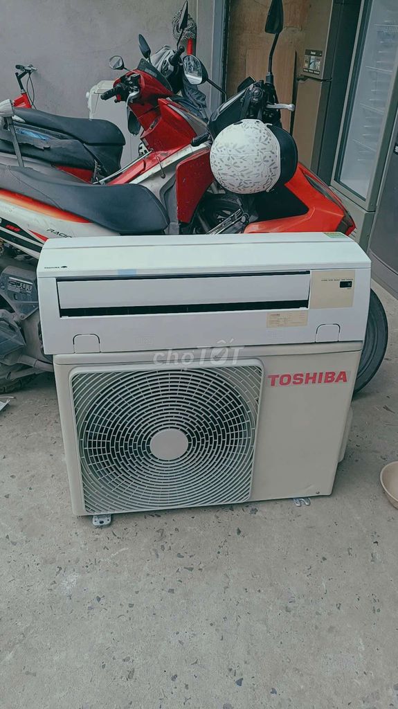 Máy lạnh Toshiba 1,5hp zin êm lạnh tốt