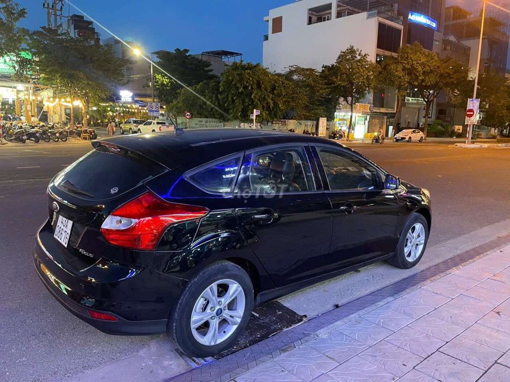 Bán Focus Hacback số tự động, lợi xăng bản cao cấp. Mua bán Ô tô tại Quận Hải Châu Đà Nẵng được đăng bởi otocudanang hình 2