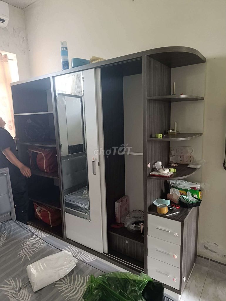 Tủ quần áo Cửa lùa Gỗ công nghiệp Nâu, Trắng. Mua bán Tủ, kệ gia đình tại Quận Tân Phú Tp Hồ Chí Minh được đăng bởi An Hy hình 1