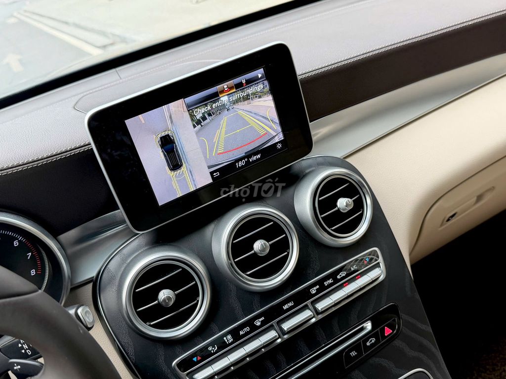 Mercedes GLC300 2018 Đen Kem. Mua bán Ô tô tại Quận Thanh Xuân Hà Nội được đăng bởi Nguyễn Tuấn Hoàng hình 7