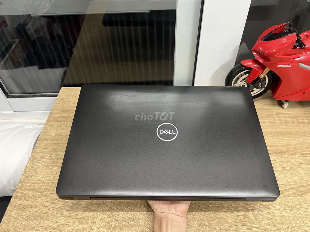 🌺Dell Latitude 5500 i7-8665U/8GB/256GB 15"6 FHD. Mua bán Laptop tại Quận Bình Thạnh Tp Hồ Chí Minh được đăng bởi Nguyễn Công Lý hình 1