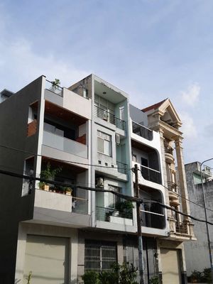 BÁN NHÀ ĐƯỜNG LẠC LONG QUÂN,HXH(4X  14M  X 4TẦNG )GIÁ : NHỈNH 6 TỈ TL