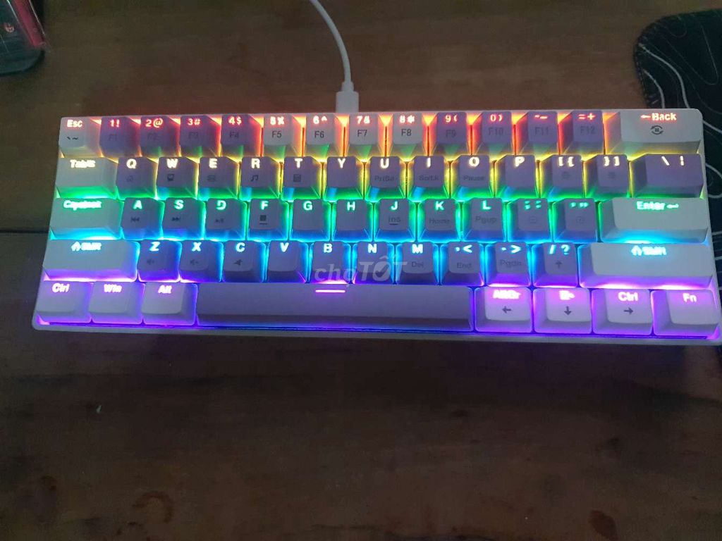 Bàn phím cơ SKYSHIU SK-61 60% Rainbow 99%. Mua bán Phụ kiện (Màn hình, Chuột...) tại Huyện Định Hóa Thái Nguyên được đăng bởi Tr Bình hình 1