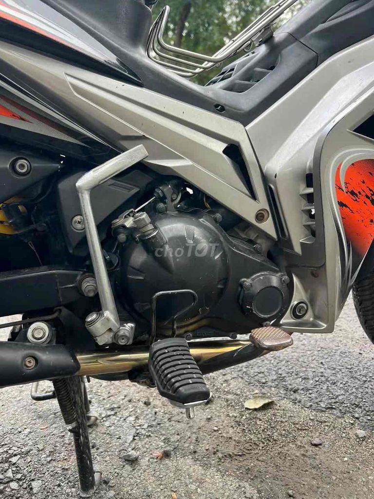Yamaha Exciter серебристый, чёрный, оранжевый Вьетнам
