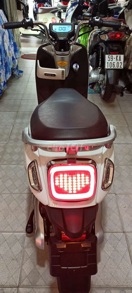 Xe máy Điện Sunra 5bình ắcqui đẹp. Mua bán Xe điện tại Quận 5 Tp Hồ Chí Minh được đăng bởi THẮNG Q5 hình 2