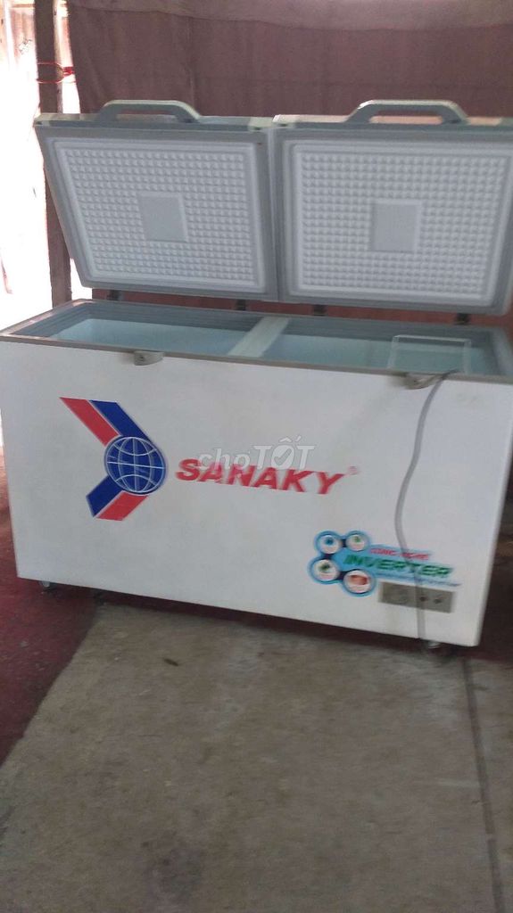 Tủ đông mặt kính cường lực Sanaky Inverter 400 lít