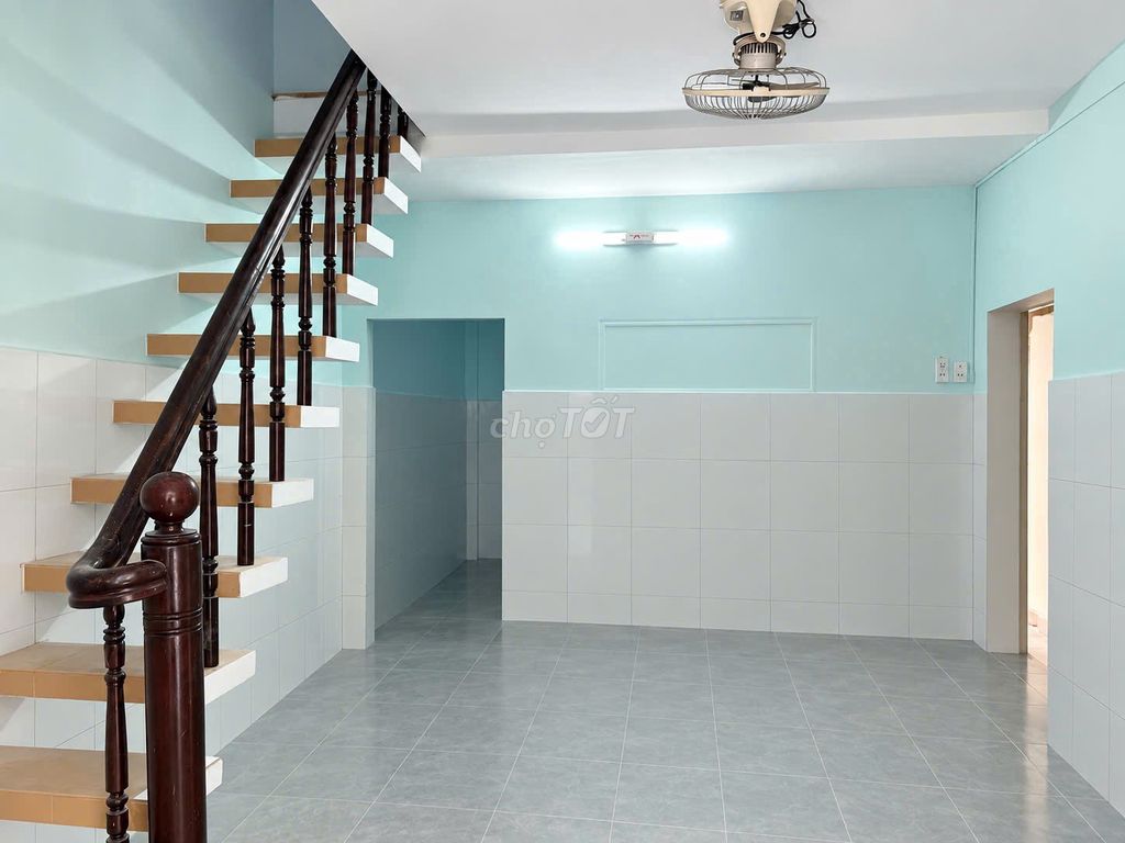 Дом в переулке с авто 6м, 179/12/24a To Hien Thanh, 4x8м, 2 этажа