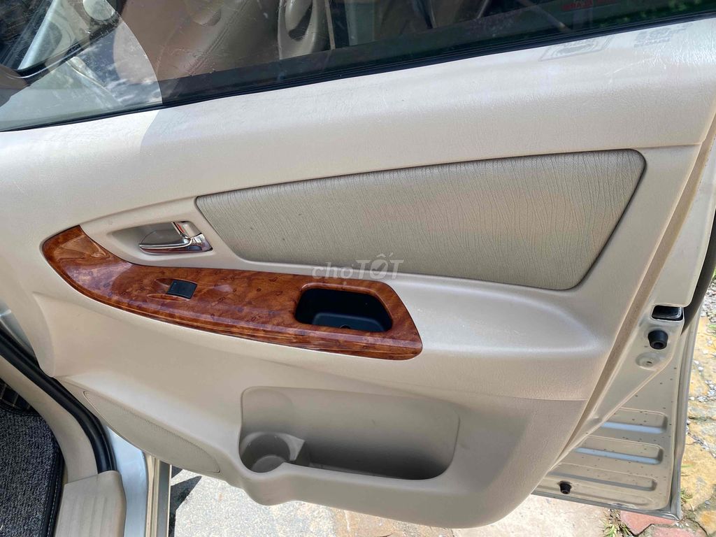 Toyota Innova 2007 G - 170.000 km  