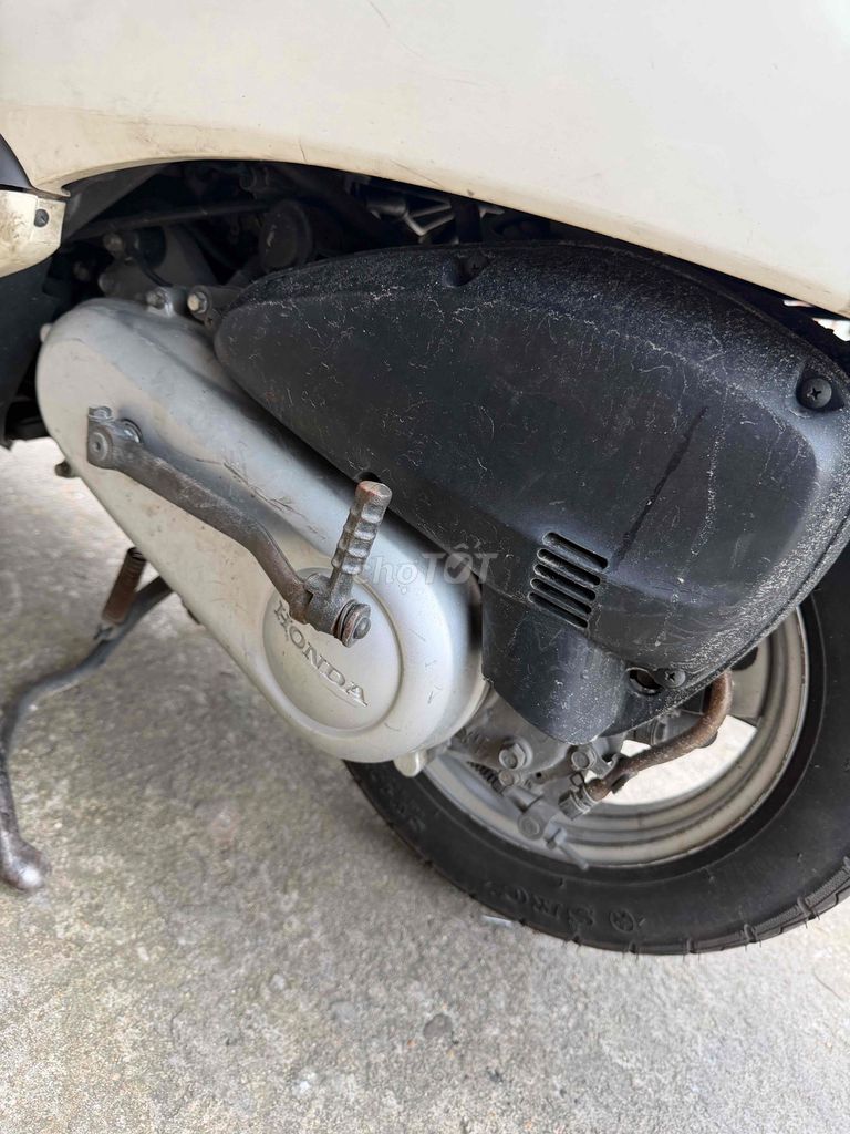 Honda Scoopy 50cc màu Kem. Mua bán Xe máy tại Thành phố Quảng Ngãi Quảng Ngãi được đăng bởi Hien hình 10