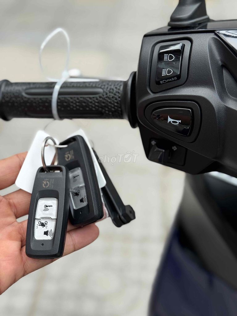 Honda SH Mode ABS 2023 Xanh 4.xxx km. Mua bán Xe máy tại Thành phố Vũng Tàu Bà Rịa - Vũng Tàu được đăng bởi Lê Hoàng hình 12