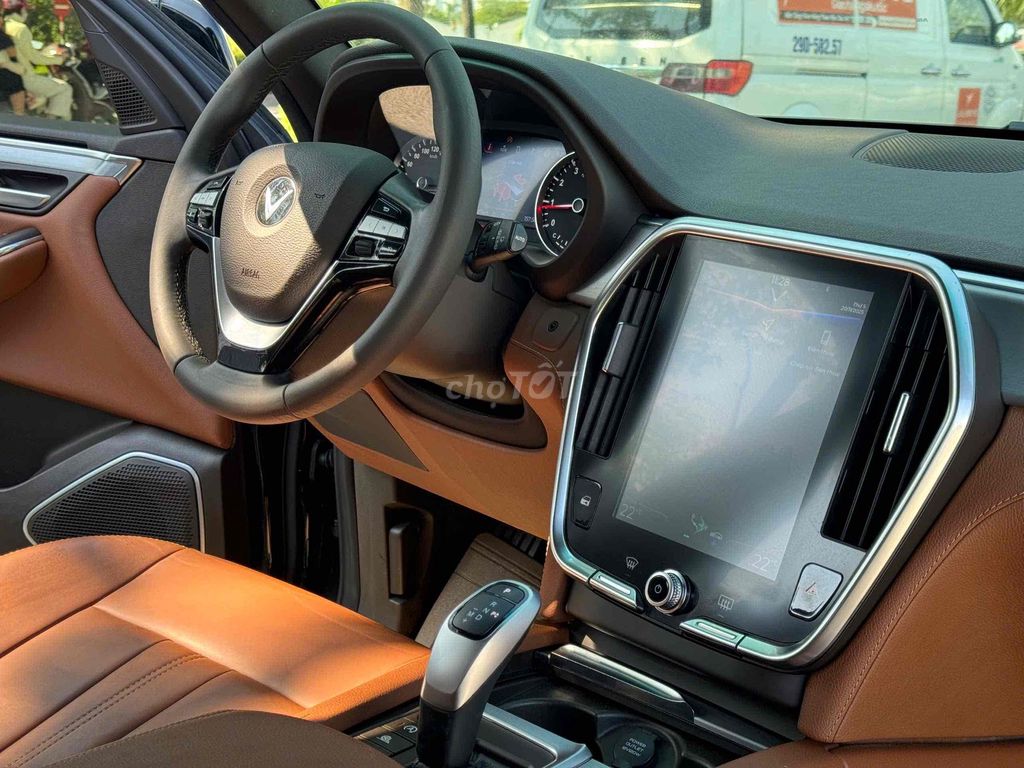 Vinfast Lux SA 2021 Premium 80.000 km. Mua bán Ô tô tại Quận Thanh Xuân Hà Nội được đăng bởi Trần Quang Huy hình 4