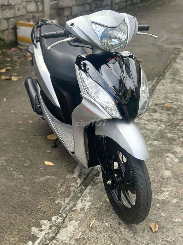 Honda Vision Fi 2013 xám đen đẹp97% bs.tp SD37000. Mua bán Xe máy tại Quận Bình Tân Tp Hồ Chí Minh được đăng bởi Toan hình 3