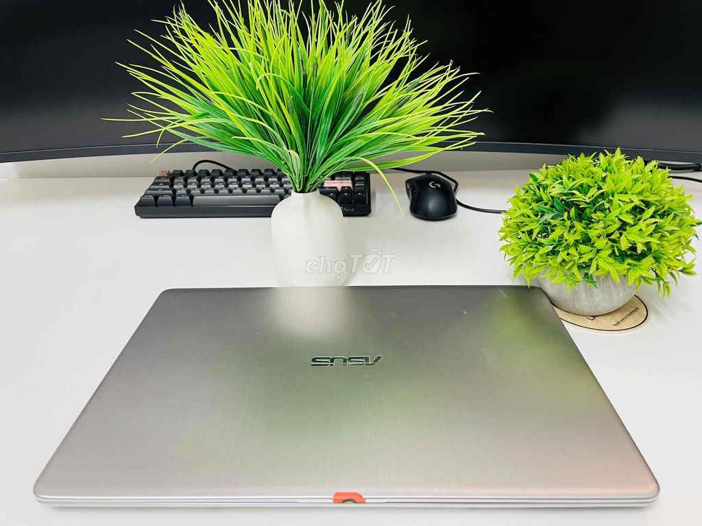 Asus Vivobook S15 i3 8GB/1TB Bạc Likenew. Mua bán Laptop tại Quận 8 Tp Hồ Chí Minh được đăng bởi Nguyễn Tấn Đạt hình 1