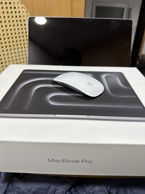 Macbook pro m3 14 inch 512GB SSD bh tgdd