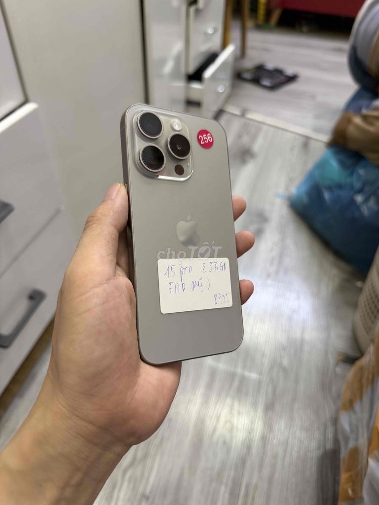 Apple iPhone 15 Pro 256GB Nhiều màu. Mua bán Điện thoại tại Quận Hải Châu Đà Nẵng được đăng bởi Hoàng Táo 273 Nguyễn Hoàng Đà Nẵng hình 1