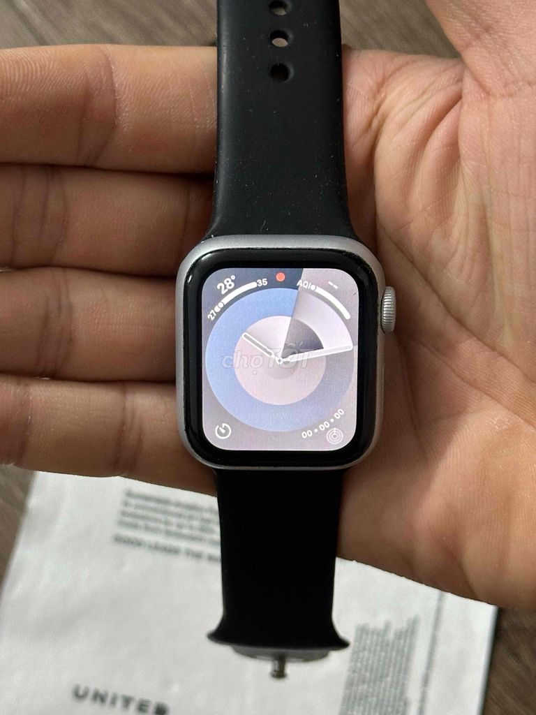 Apple Watch Series 4 40mm Bạc. Mua bán Thiết bị đeo thông minh tại Thành phố Vũng Tàu Bà Rịa - Vũng Tàu được đăng bởi Hoàng  hình 1