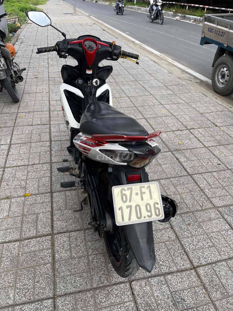 Yamaha Exciter 135 Trắng Đen Đỏ. Mua bán Xe máy tại Quận Cái Răng Cần Thơ được đăng bởi Cầm Đồ Minh Tấn hình 2