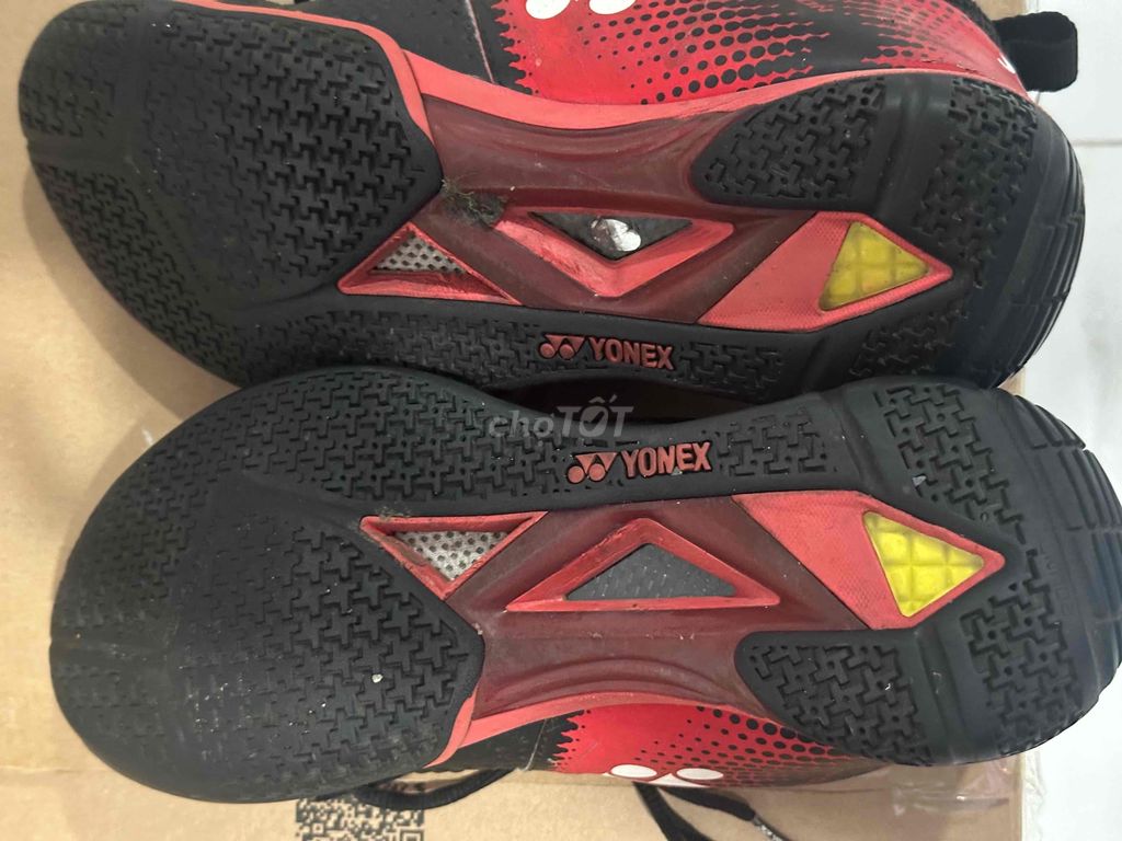 Giày cầu lông cũ Yonex Eclipson Z2 Men size 42