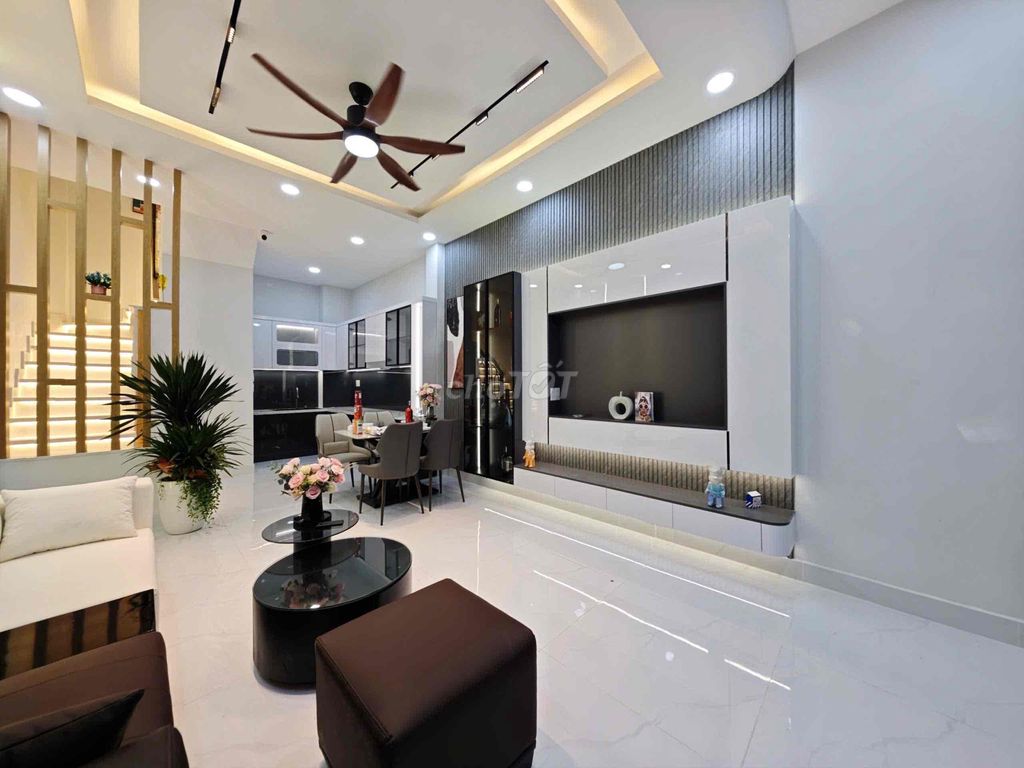 🧧40m2 nhà 4 lầu gần mặt tiền 3pn 3wc có giá tốt