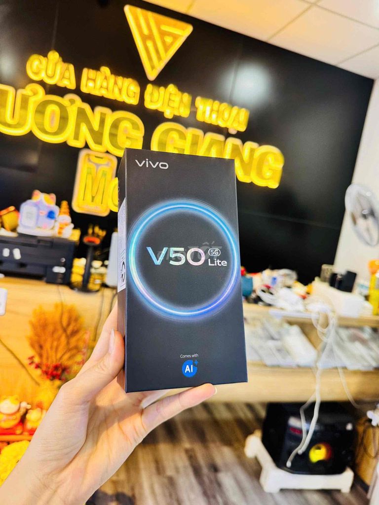 Vivo V50 Lite 5G 12/256G New 💯💯. Mua bán Điện thoại tại Thành phố Bến Tre Bến Tre được đăng bởi HươngGiangmobile hình 1