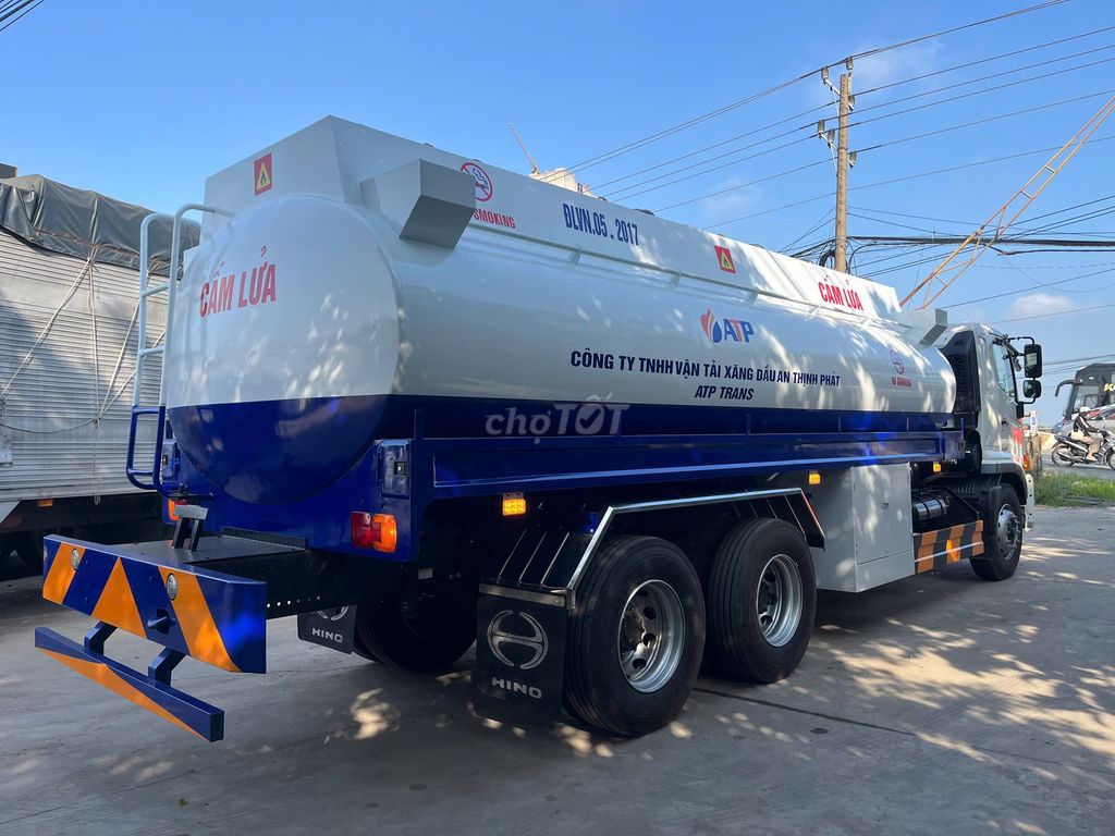 Xe Tải Hino 3 Chân Bồn Chở Xăng Dầu 20 Khối. Mua bán Xe tải, xe ben tại Thành phố Thuận An Bình Dương được đăng bởi Ngọc Minh hình 2