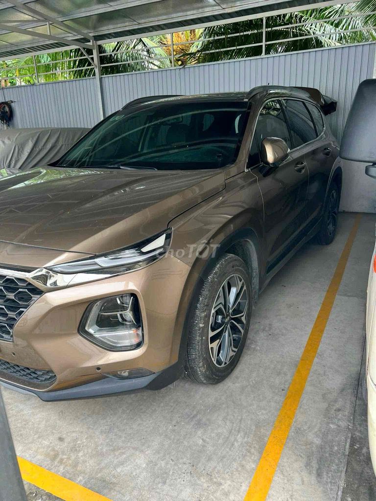 Hyundai Santa Fe 2019 2.4L  AT 4 WD - 3939 km. Mua bán Ô tô tại Quận Ninh Kiều Cần Thơ được đăng bởi Trương Công Tâm hình 1