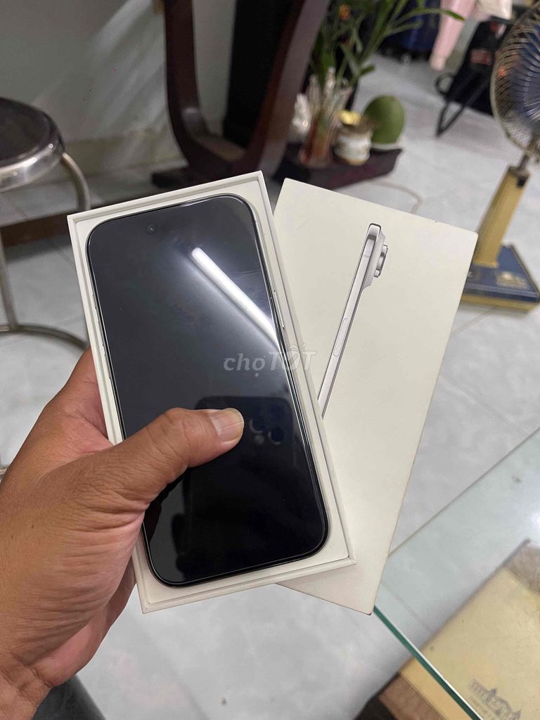 Apple iPhone 17 Air 256GB Trắng Likenew. Mua bán Điện thoại tại Quận Bình Tân Tp Hồ Chí Minh được đăng bởi a vinh hình 1