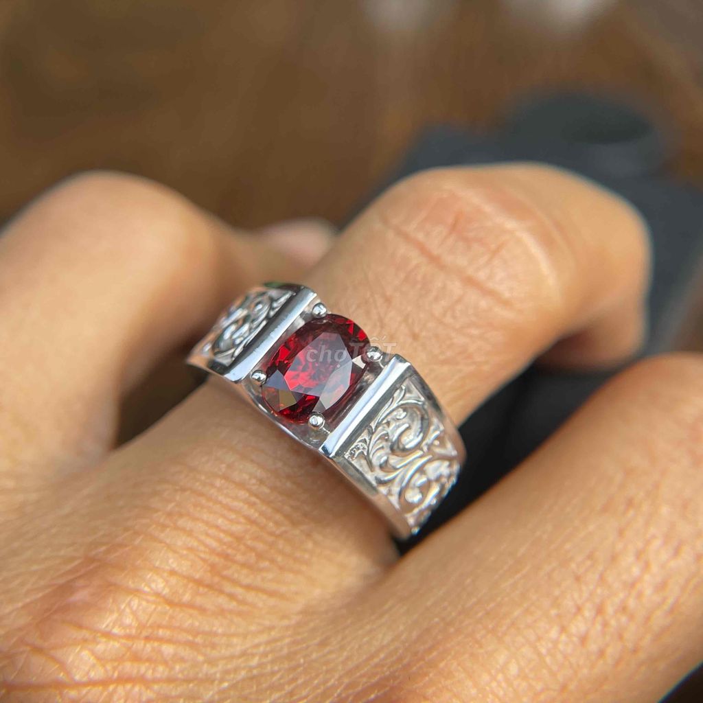 Nhẫn Bạc Đính Đá Garnet Đỏ Oval