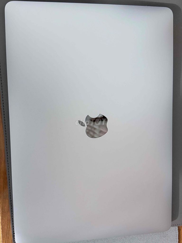 Apple Macbook Pro 2019 i7 16GB/256GB. Mua bán Laptop tại Thành phố Vĩnh Long Vĩnh Long được đăng bởi Felix hình 1