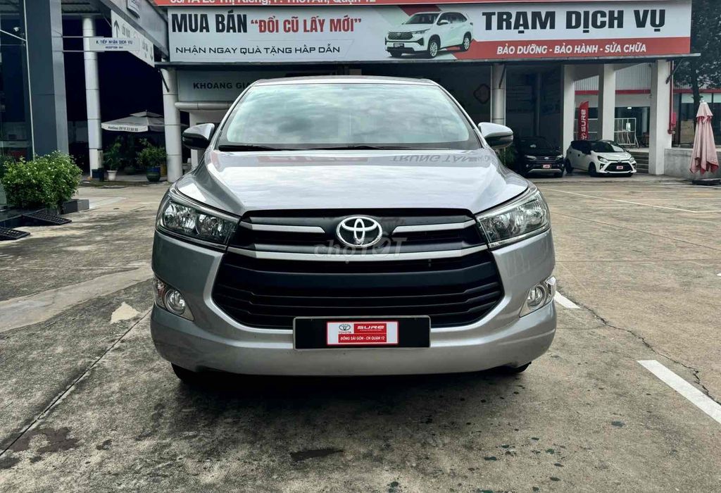 Toyota Innova 2020 số sàn 2.0E - giá giảm