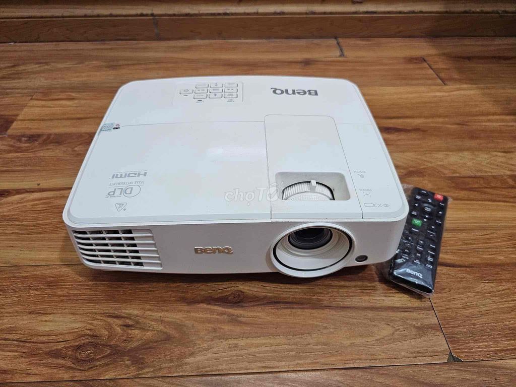 Máy chiếu BenQ Trắng. Mua bán Đồ dùng văn phòng tại Thành phố Vũng Tàu Bà Rịa - Vũng Tàu được đăng bởi Đồ Điện Tử Gia Đình Vũng Tàu hình 1