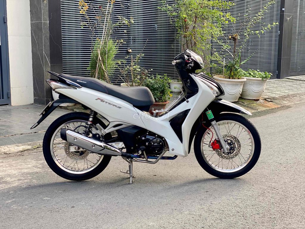 Honda Future 2014 Trắng đen dọn kiểng bao đẹp. Mua bán Xe máy tại Quận Gò Vấp Tp Hồ Chí Minh được đăng bởi Cửa hàng xe máy văn phúc hình 10