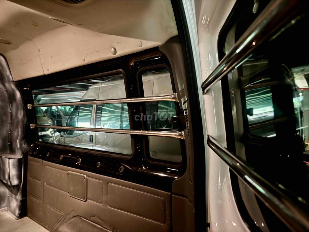 Ford Transit MCA Van 6 chỗ 2022 Màu Trắng 98.000km. Mua bán Ô tô tại Quận Tân Phú Tp Hồ Chí Minh được đăng bởi BẾN THÀNH FORD XE ĐÃ QUA SỬ DỤNG hình 5