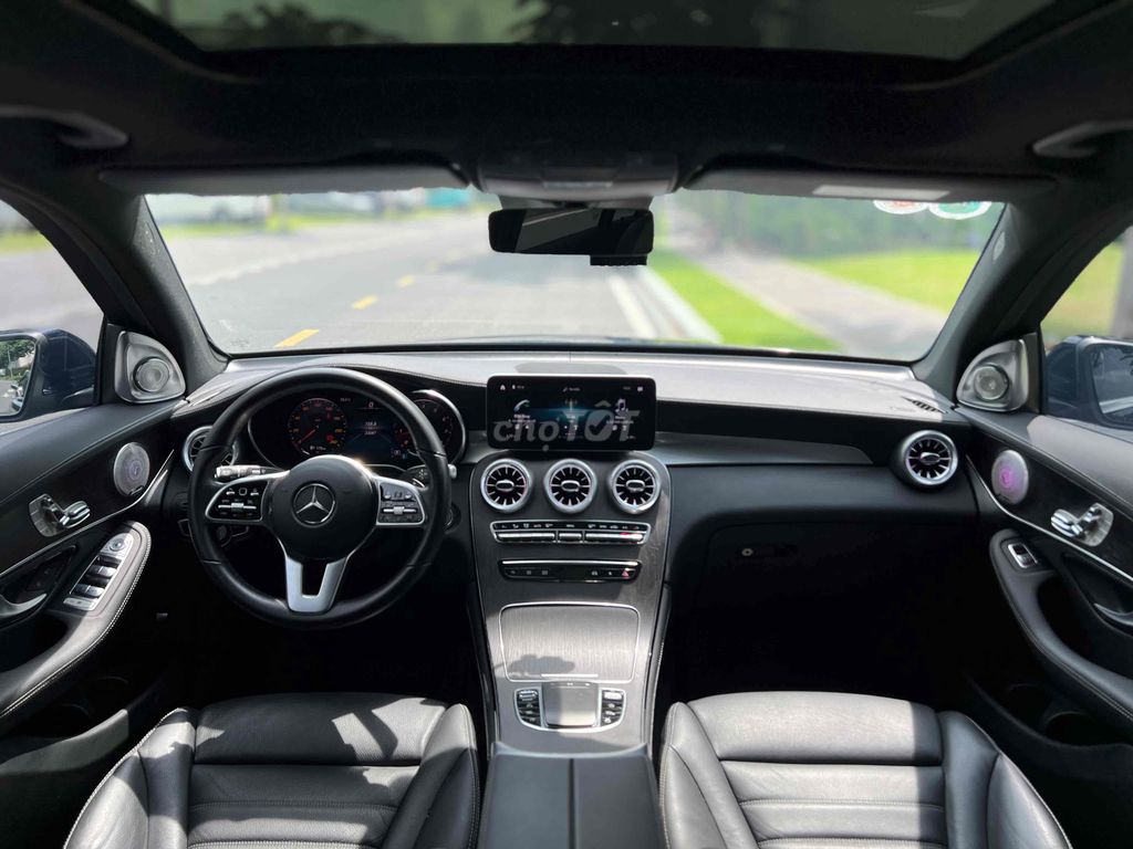 Mercedes GLC300 4Matic 2021 Siu Lướt 33000 km. Mua bán Ô tô tại Quận Bình Tân Tp Hồ Chí Minh được đăng bởi Hoàng Thọ hình 9