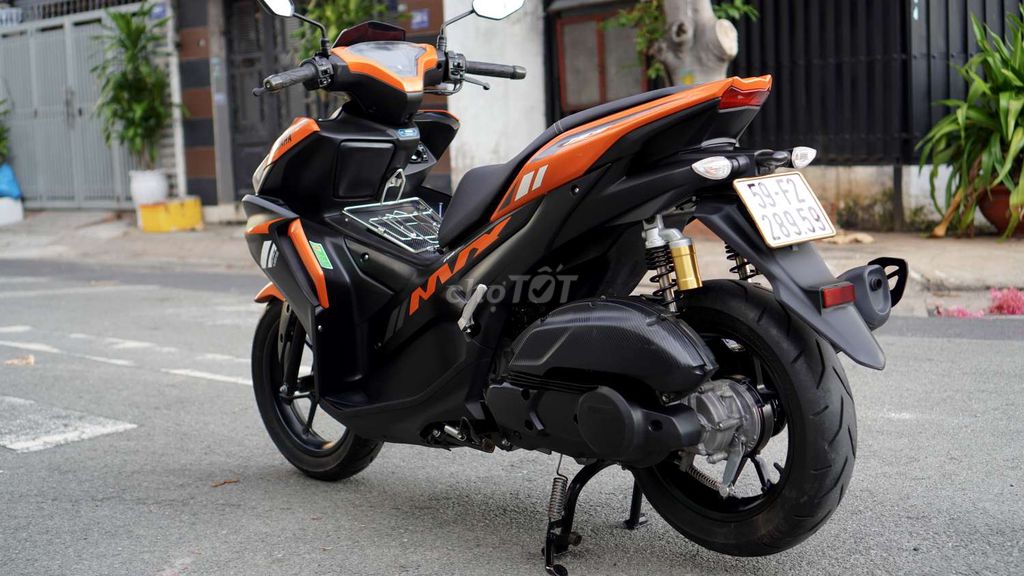 Yamaha NVX V2 Cam Đen Mới Tinh