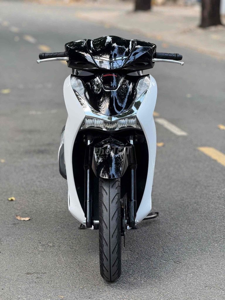 Sh 150i ABS 2020 TRẮNG ( GÓP BAO NỢ 6 ). Mua bán Xe máy tại Thành phố Thủ Đức Tp Hồ Chí Minh được đăng bởi Vũ Vũ hình 4