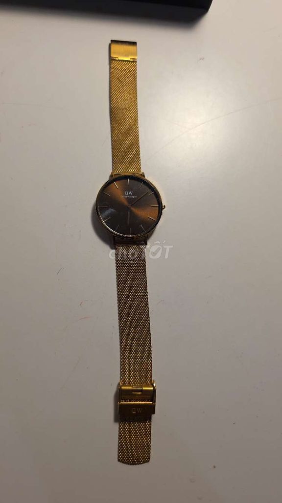 Đồng hồ DW Petite Amber 36mm Vàng. Mua bán Đồng hồ tại Quận Nam Từ Liêm Hà Nội được đăng bởi Nguyễn Trung Hiếu hình 1