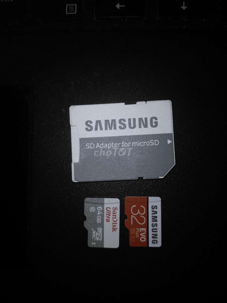 Thẻ nhớ Samsung 32GB EVO plus và Sandisk 64GB