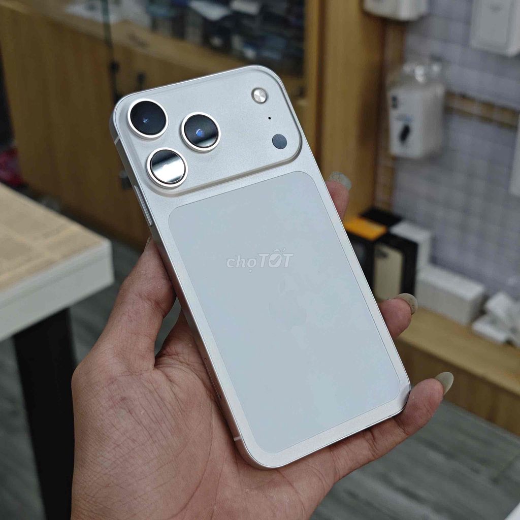 iPhone XR độ 17 Pro Bạc KENG - GÓP 0đ. Mua bán Điện thoại tại Quận Ninh Kiều Cần Thơ được đăng bởi Minh Mobile hình 1