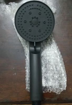 Đầu Vòi Hoa Sen Tăng Áp Màu Đen. Mua bán Thiết bị vệ sinh, nhà tắm tại Quận 7 Tp Hồ Chí Minh được đăng bởi Nguyên