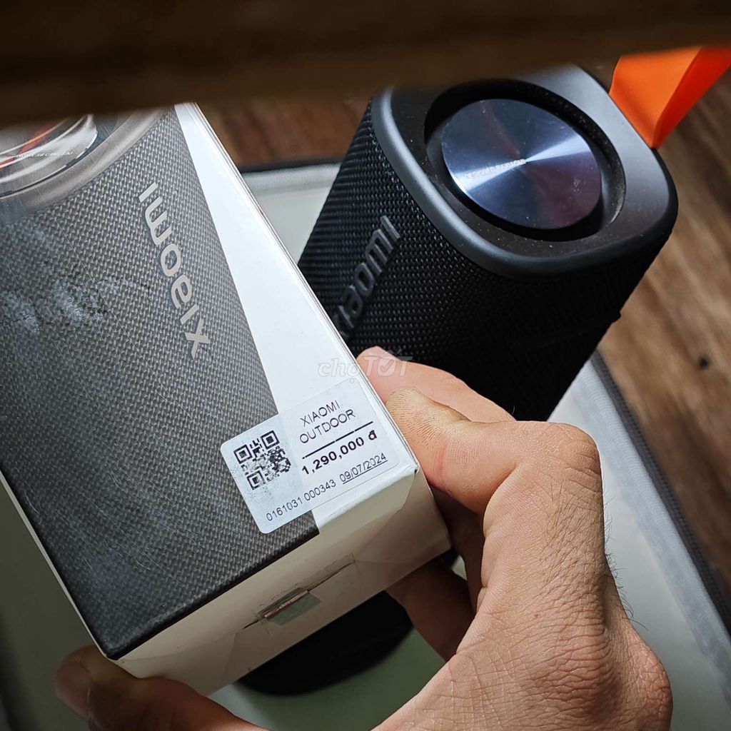 Loa Bluetooth Xiaomi Outdoor đã dùng còn mới. Mua bán Tivi, Âm thanh tại Thành phố Nha Trang Khánh Hòa được đăng bởi Fromlog Network hình 1