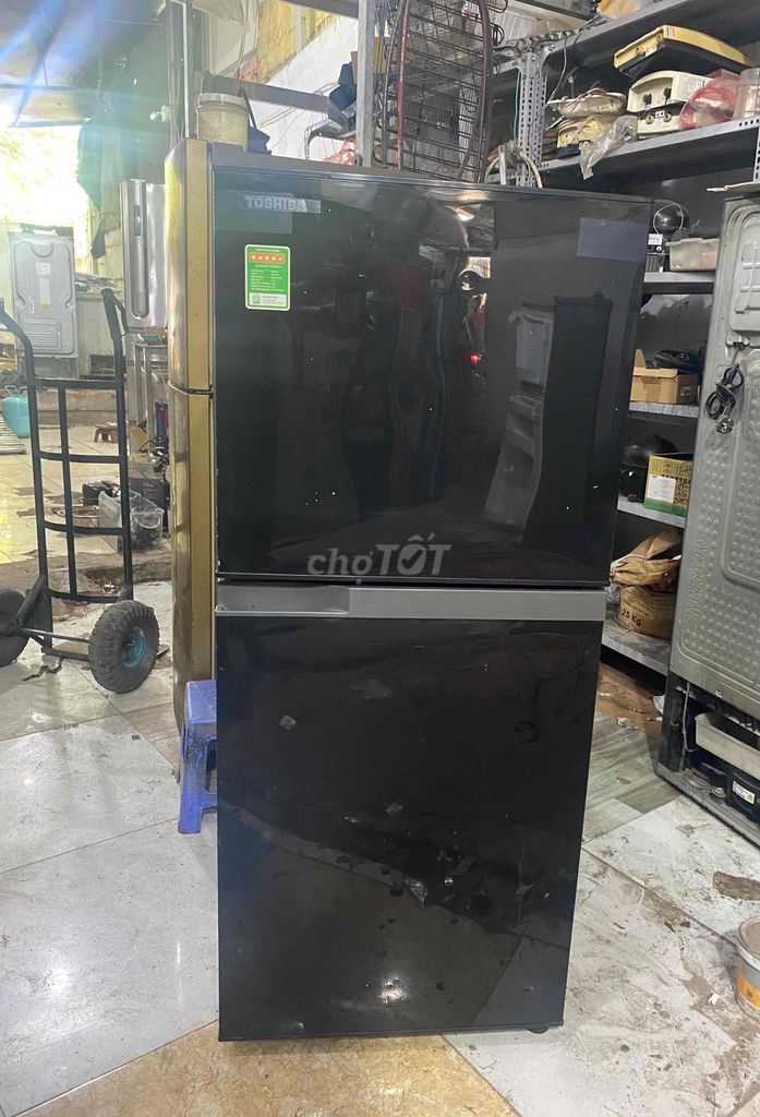 Tủ lạnh Toshiba inverter  171 lít Đen. Mua bán Tủ lạnh tại Quận Bình Thạnh Tp Hồ Chí Minh được đăng bởi MuaBanDienLanh hình 1