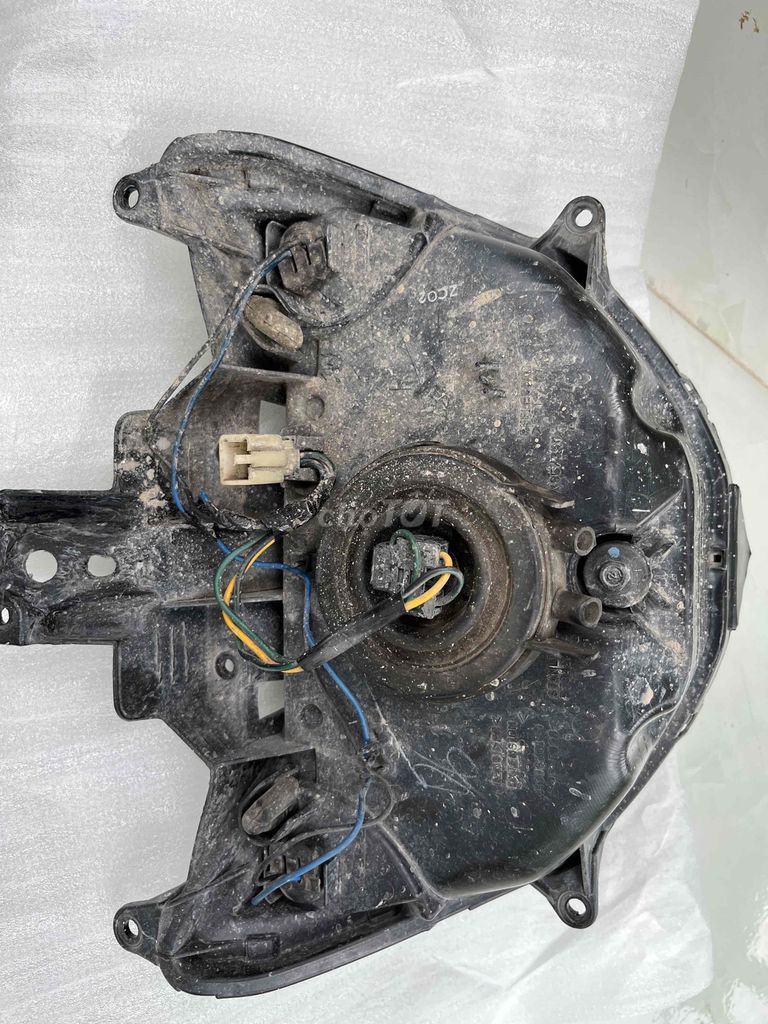 đèn novuo 4 còn sử dụng tốt. Mua bán Phụ tùng xe tại Huyện Phong Điền Cần Thơ được đăng bởi Nguyễn Văn Vũ Đẹt hình 4