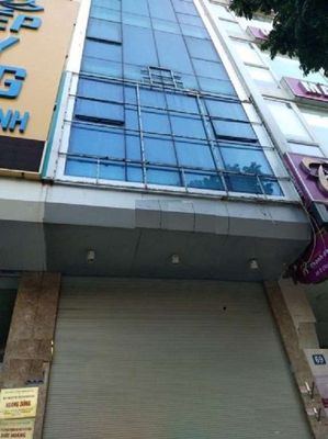 Tòa nhà 7 tầng phố Nguyễn Khang - Thông sàn , thang máy, ô tô đỗ cửa,